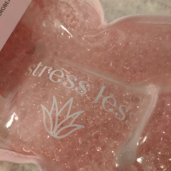 NWT! Soothing Eye Mask - Picture 3 of 9